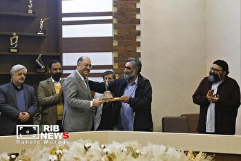 آیین اهدای نشان سروسیمین «پارسی جان»