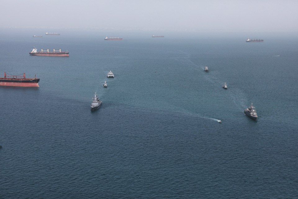 تمرین عکسبرداری هوایی، صورتبندی و آرایش تاکتیکی در رزمایش ایران و روسیه تمرین عکسبرداری هوایی، صورتبندی و آرایش تاکتیکی در رزمایش ایران و روسیه