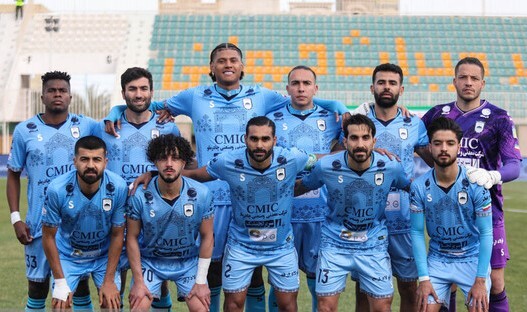 میزبانی چادرملو از صدرنشین