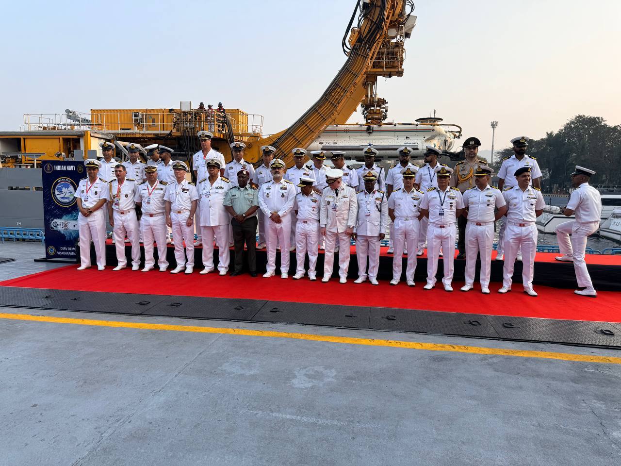 گسترش دیپلماسی دریایی با کشورهای همسو و همسایه