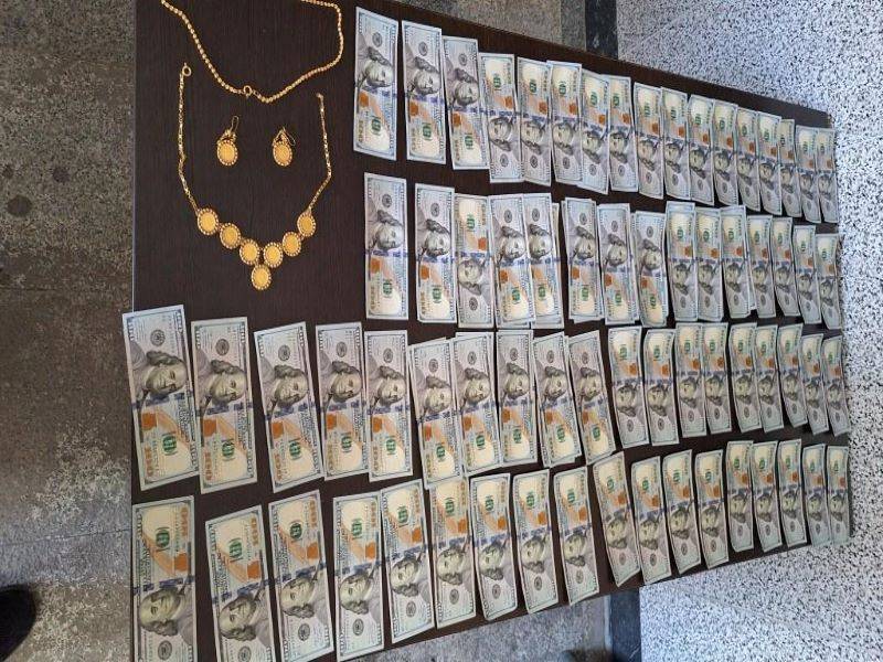 دستگیری سارقین ۳۰ میلیاردی طلا و ارز در داراب