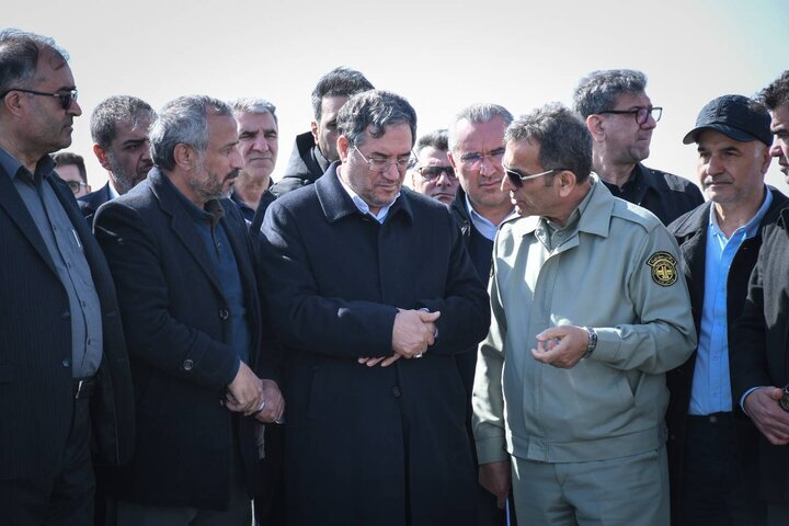 جباری: ۵۹۰ کیلومتر مرز دریاچه ارومیه قروق‌ و حفاظت می شود