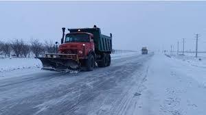 امداد رسانی به ۵۴۱ خودرو گرفتار در برف  کرمانشاه