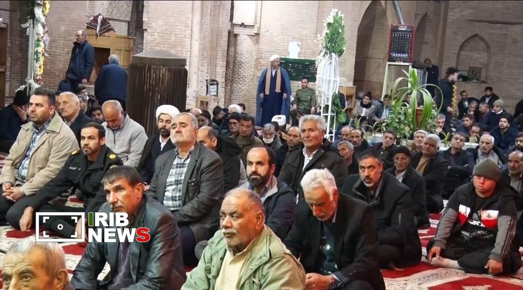 تجلیل از شهدای حافظ امنیت در گز برخوار 