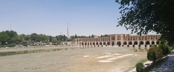 هوای اصفهان در وضعیت سالم؛ کردآباد در وضعیت قرمز ثبت شد