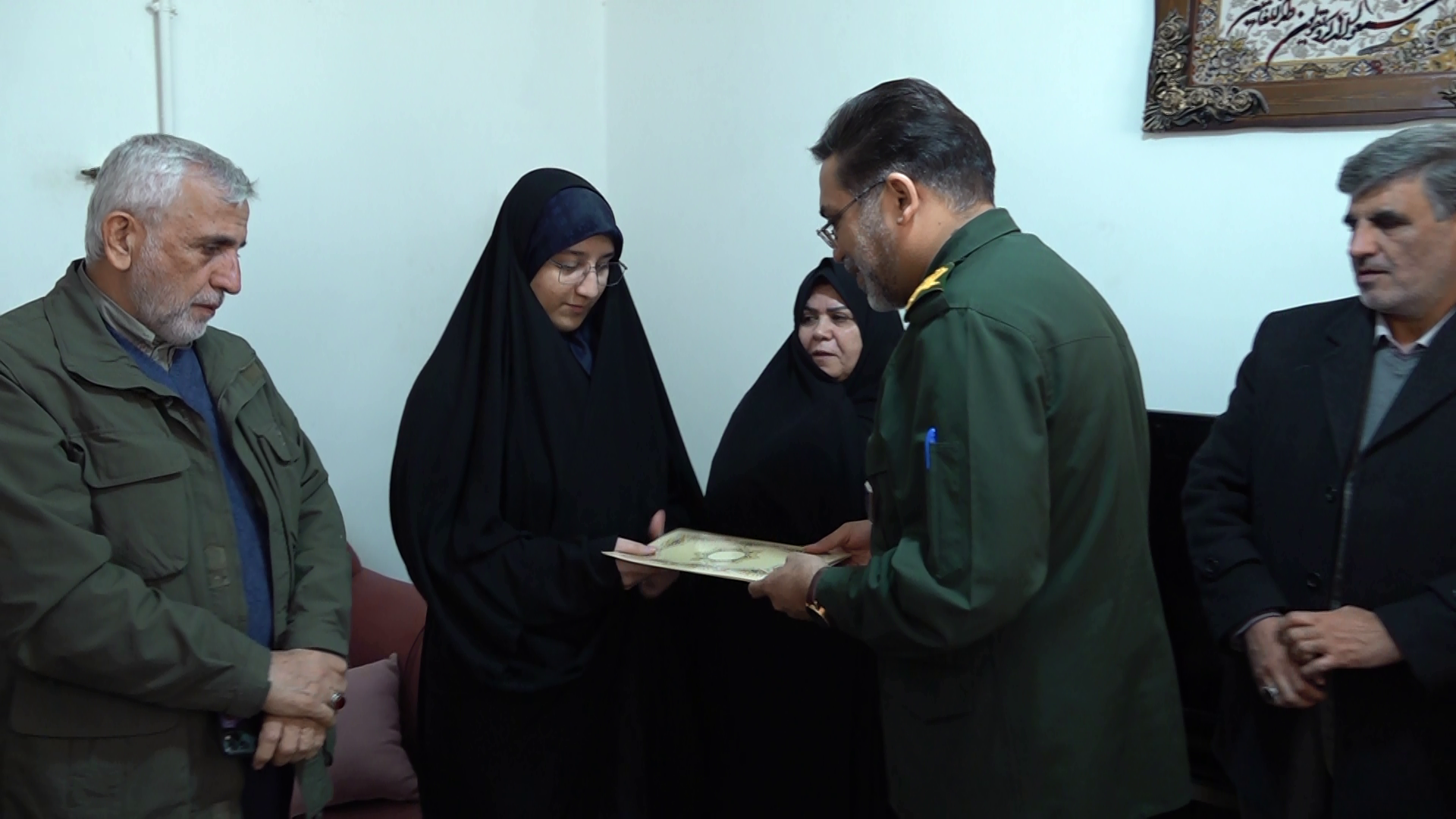 دیدار مسئولان همدانی با خانواده جانبازان دیدار مسئولان همدانی با خانواده جانبازان