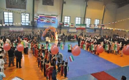 جشنواره بزرگ فجر در خانه ژیمناستیک قم جشنواره بزرگ فجر در خانه ژیمناستیک قم