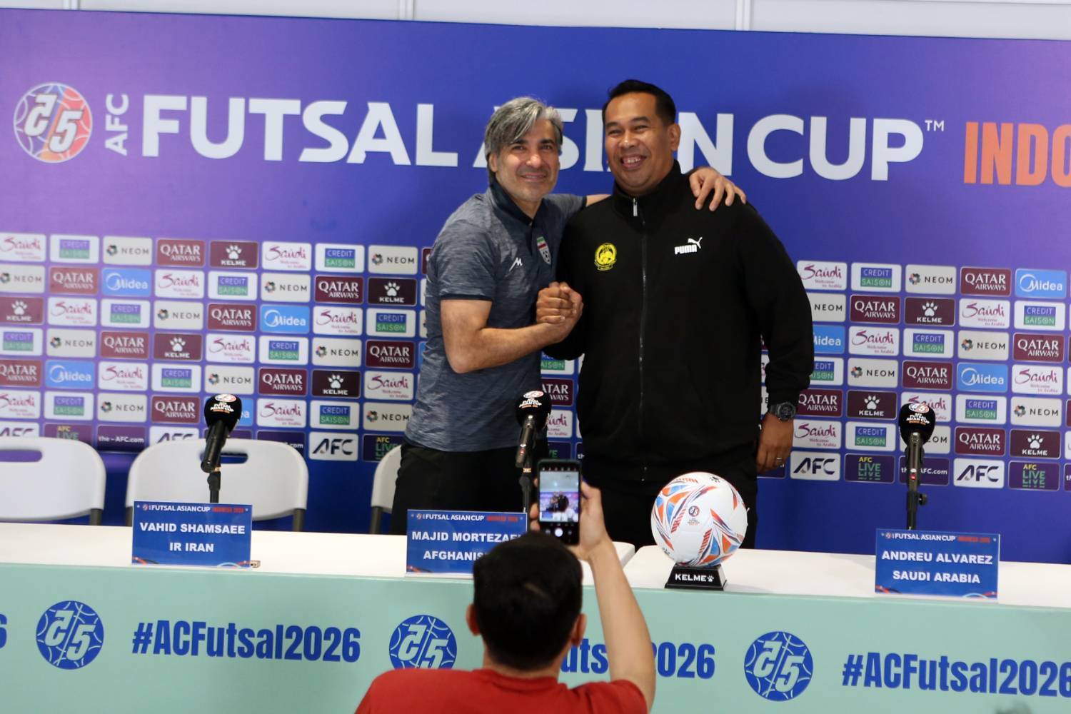 انتقاد شمسایی از شرایط برگزاری جام ملتهای فوتسال آسیا انتقاد شمسایی از شرایط برگزاری جام ملتهای فوتسال آسیا