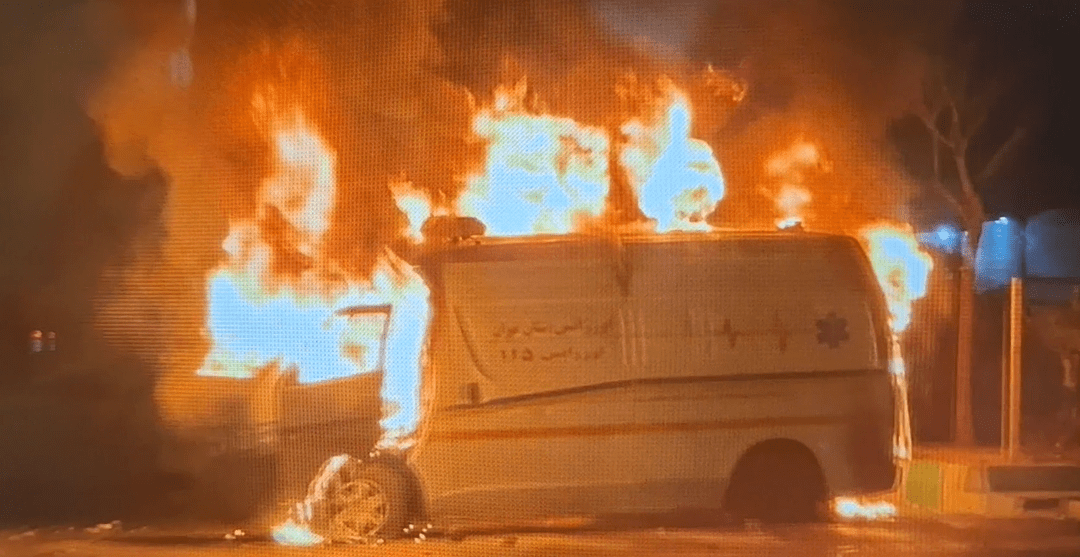 دستگیری عوامل به آتش‌کشاندن آمبولانس قرچک