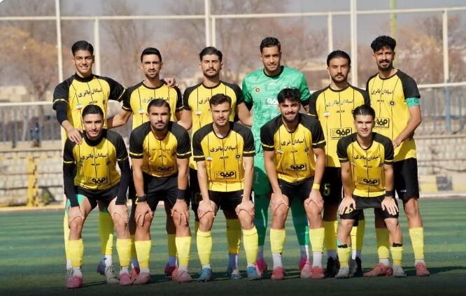 طلایی پوشان فینالیست شدند طلایی پوشان فینالیست شدند