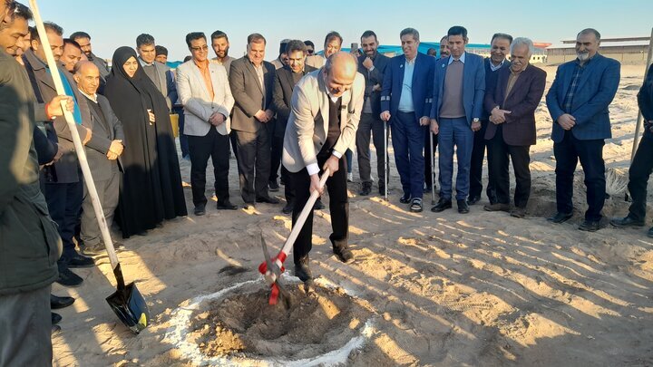 تعهد شرکت های صنعتی اصفهان به بیابان زدایی