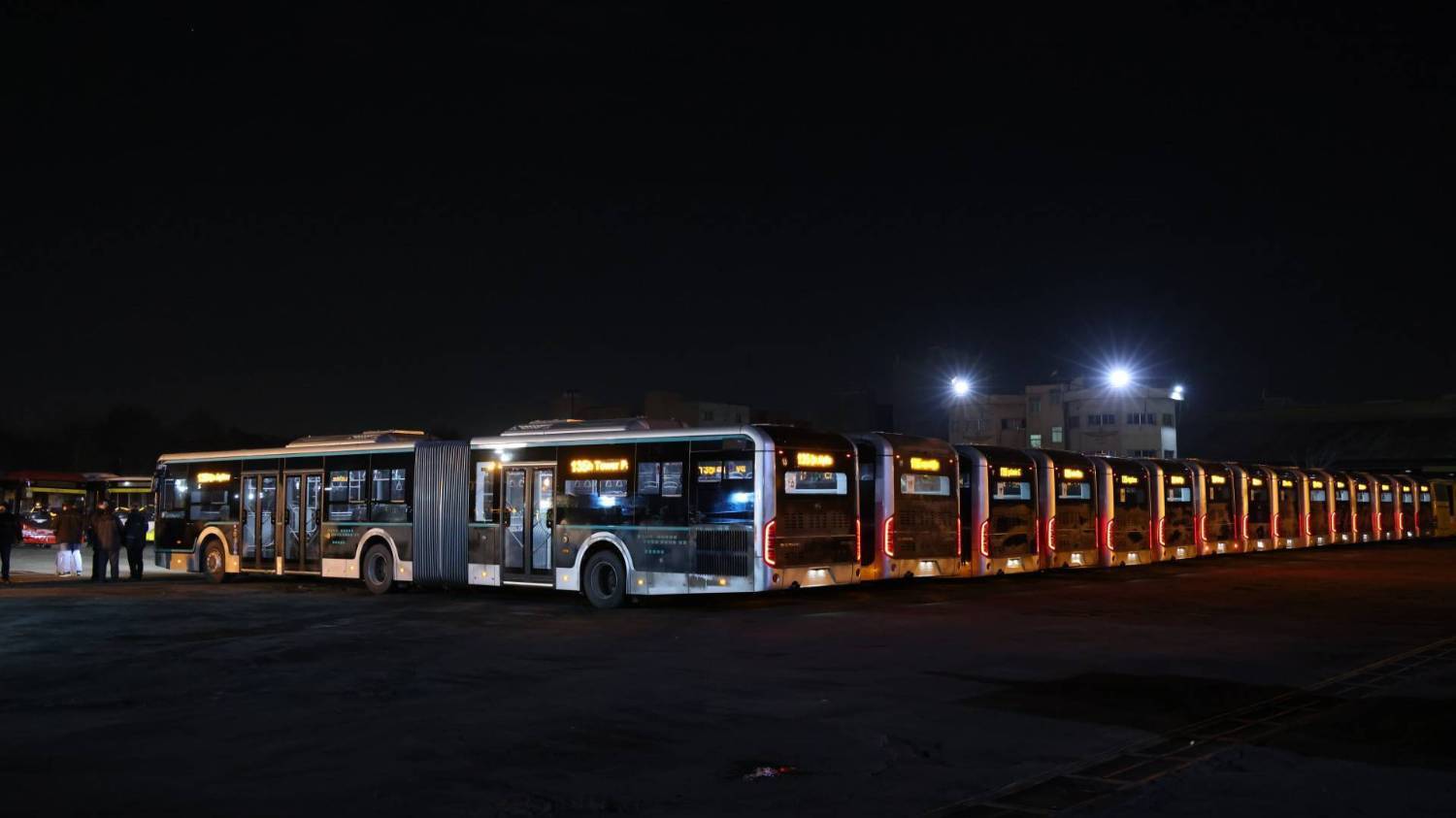 ورود ۱۵ اتوبوس دوکابین جدید به تهران