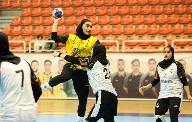 هفته ۱۱ لیگ برتر هندبال بانوان؛ پیروزی صدرنشینها و شکست استقلال در خانه هفته ۱۱ لیگ برتر هندبال بانوان؛ پیروزی صدرنشینها و شکست استقلال در خانه