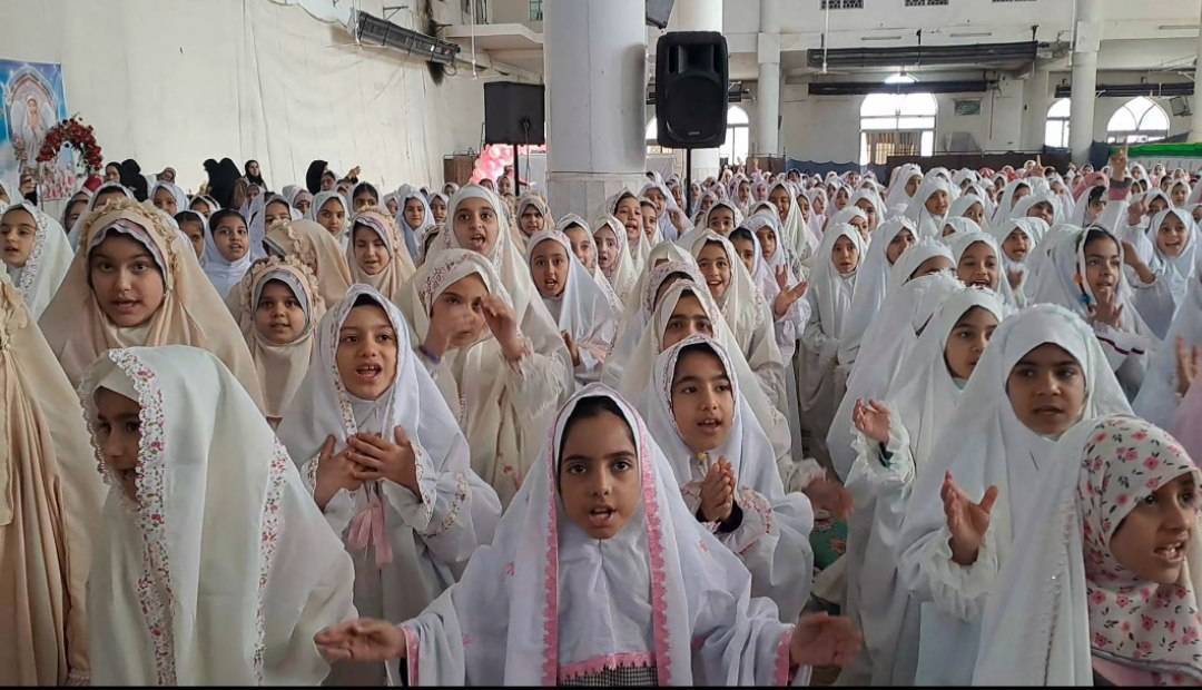 جشن تکلیف هزار دانشآموز دختر منطقه زرینشهر جشن تکلیف هزار دانشآموز دختر منطقه زرینشهر