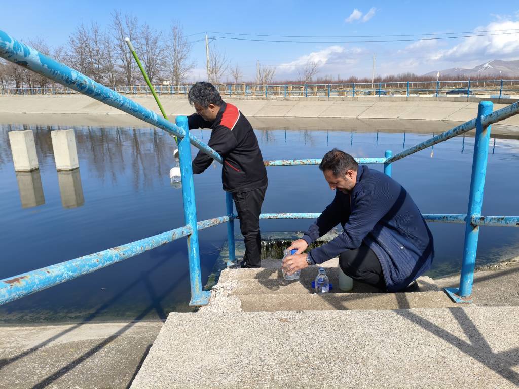 نظارت بر عملکرد آزمایشگاه معتمد در پیرانشهر