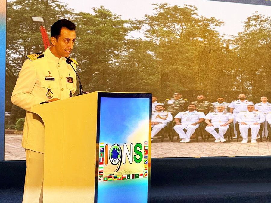 ارائه گزارش فعالیتهای کارگروههای امنیت دریایی و HADR توسط نماینده نداجا ارائه گزارش فعالیتهای کارگروههای امنیت دریایی و HADR توسط نماینده نداجا