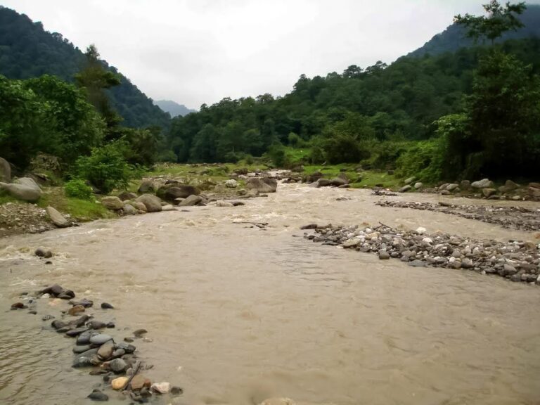 مناقشه بر سر سد سجادرود