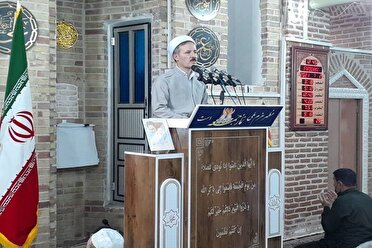 دعوت خطیب جمعه مهاباد به پرهیز از گران‌فروشی و توجه به محرومان در ماه مبارک رمضان