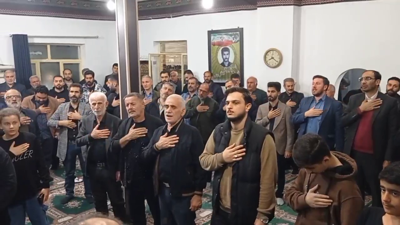 اربعین شهید مهدی فردی شهید مدافع امنیت در روستای منگوده رشت اربعین شهید مهدی فردی شهید مدافع امنیت در روستای منگوده رشت