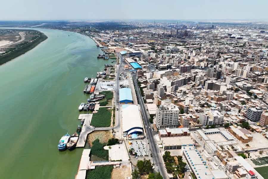 رشد ۴۴ درصدی عملیات تخلیه و بارگیری در بنادر آبادان تا پایان دی‌