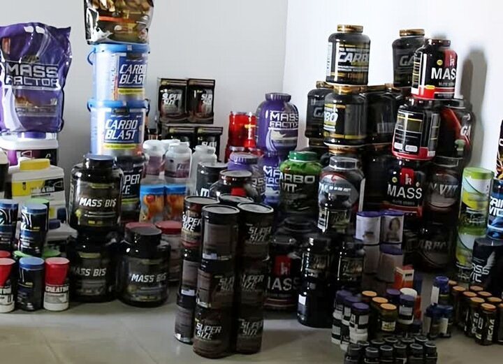 انبار کالا‌های میلیاردی قاچاق در بندرعباس لو رفت