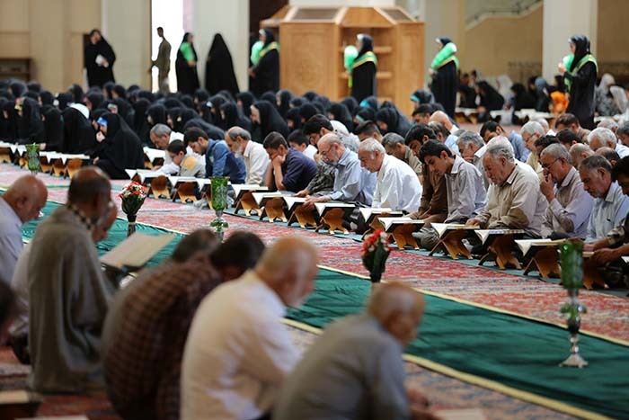 ۲۵۰ بقعه متبرکه فارس میزبان طرح ضیافت الهی