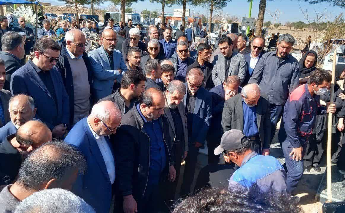 تشییع پیکر مادر شهید علیدادی