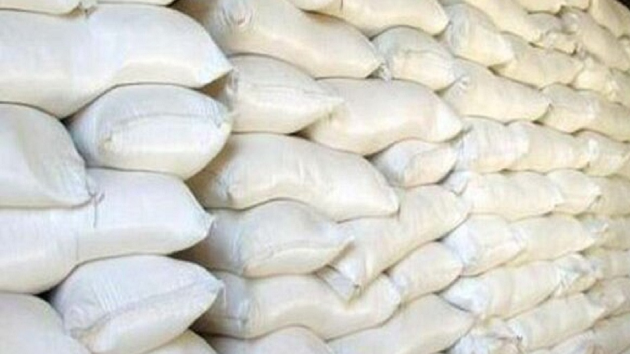 کشف آرد قاچاق خارج از شبکه توزیع در اهر