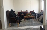 ریشه مشکلات امت اسلامی در فاصله گرفتن از قرآن و اهل‌بیت (ع) است