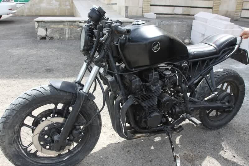 کشف موتورسيکلت قاچاق در کرمان کشف موتورسيکلت قاچاق در کرمان