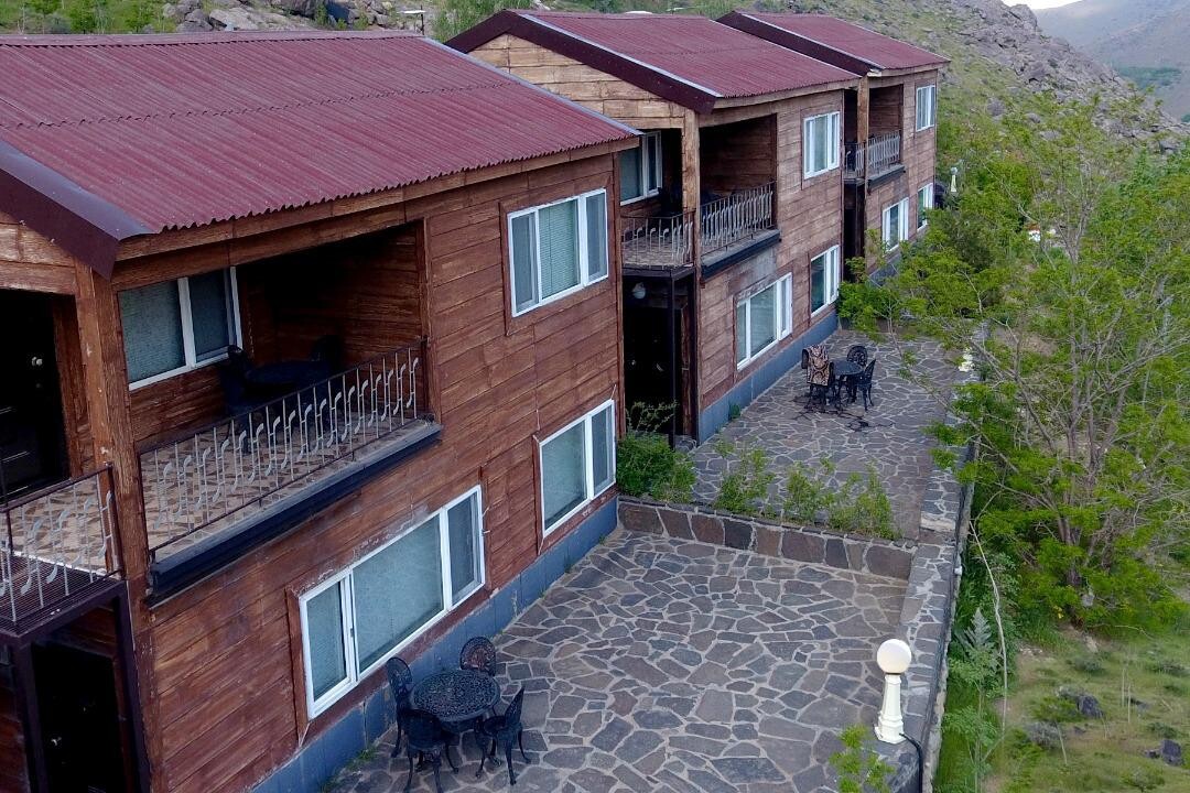 بازدید حدود ۷۰۰ هزار مسافر امسال  از اماکن اقامتی همدان