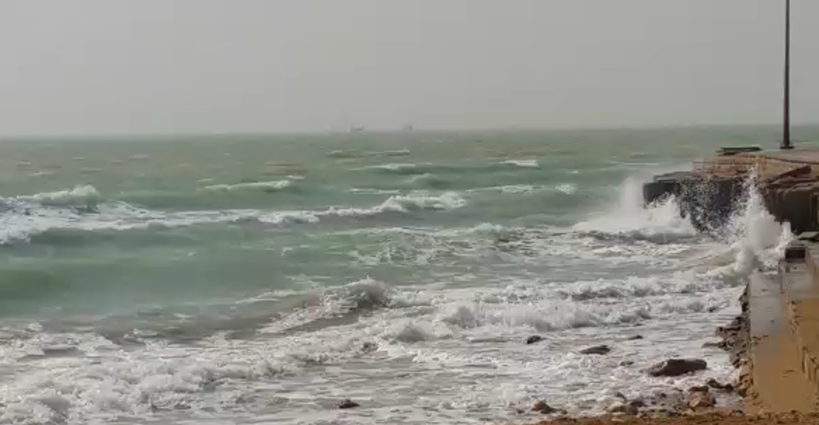 تداوم وزش باد شدید و تلاطم دریا در بوشهر