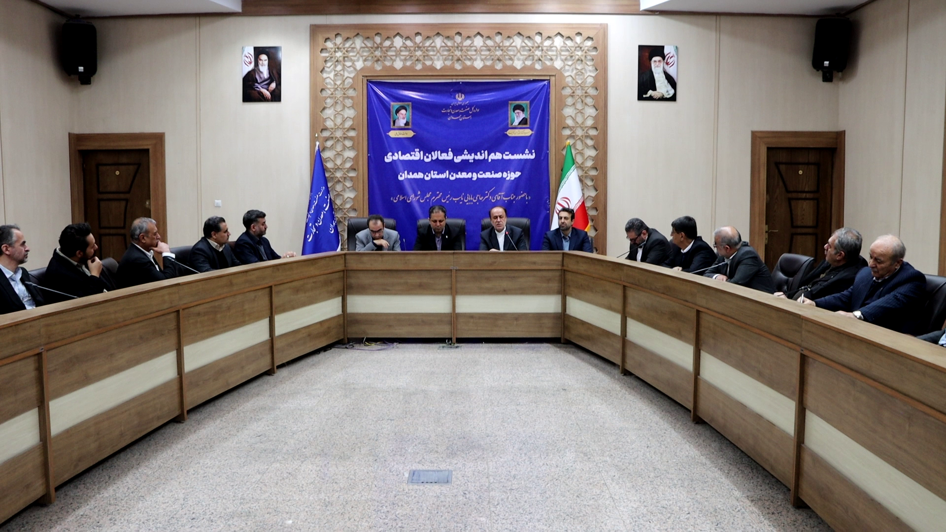 به دنبال افزایش سهم تولید استان از منابع بانکی کشور هستیم به دنبال افزایش سهم تولید استان از منابع بانکی کشور هستیم