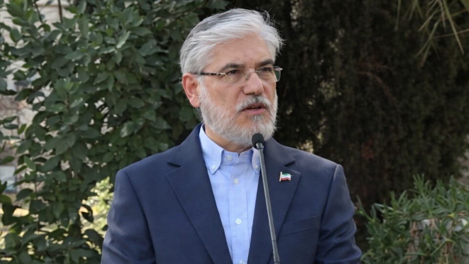 سیمایی صراف: دانشگاه به هیچ عنوان بحرانی نیست