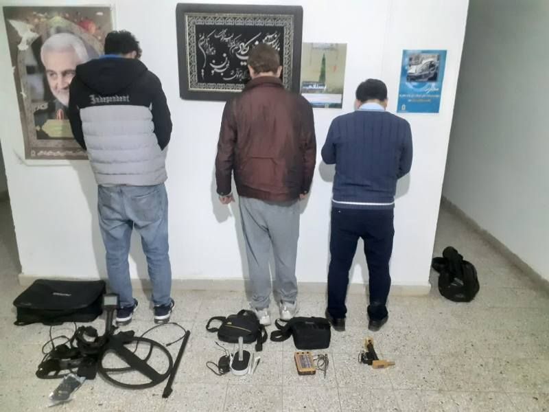 کشف ۳ دستگاه فلزیاب در املش کشف ۳ دستگاه فلزیاب در املش