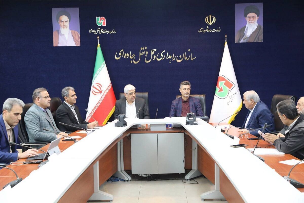 همکاری مشترک راهداری و خیران برای ارتقای ایمنی؛ حفاظ ایمنی برای ناوگان باری الزامی شد