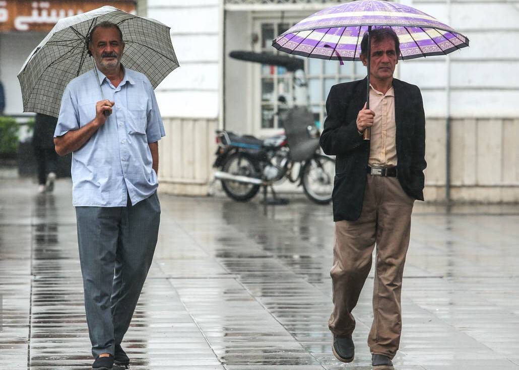 رگبار باران و رعد و برق در ۱۰ استان رگبار باران و رعد و برق در ۱۰ استان