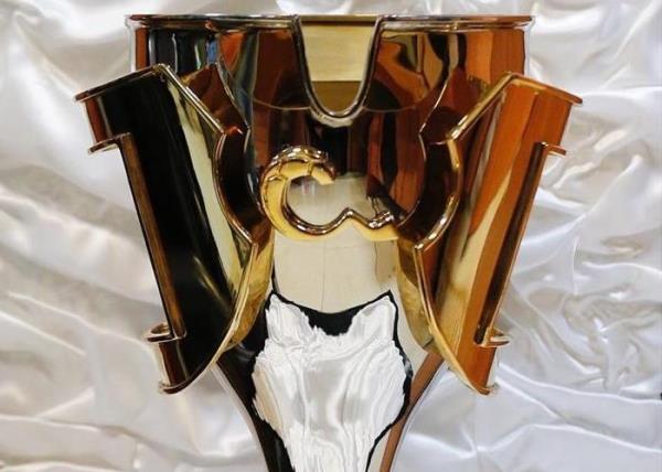 جام قهرمانی در اهواز به تراکتور داده میشود جام قهرمانی در اهواز به تراکتور داده میشود