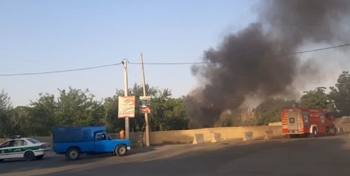 لاستیکسوزی و ایجاد دود توسط عناصر نفوذی دشمن در آذربایجان غربی لاستیکسوزی و ایجاد دود توسط عناصر نفوذی دشمن در آذربایجان غربی