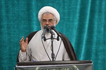 امام جمعه بندرعباس: رهبری، مردم و نیرو‌های مسلح سه ضلع پیروزی ایران بود