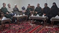 دیدار فرمانده سپاه عاشورا با خانواده شهید اسکندری در هریس