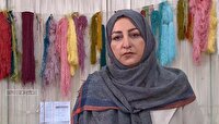 زنانی که با دستان خویش زیبایی را در تاروپود فرش‌ها تجسم می‌بخشند