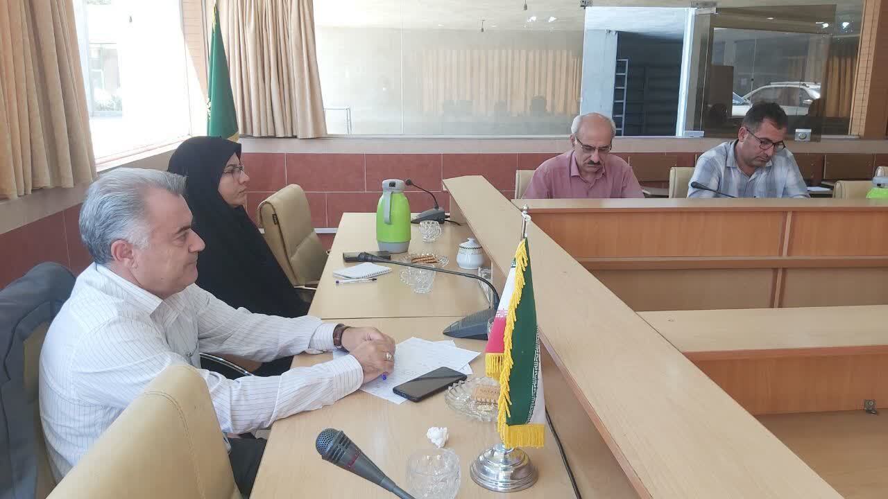 تغییر آرایش کشت و توسعه کشت‌های متراکم در سطح ۹۵۰ هکتار از مزارع چغندرقند میاندوآب 