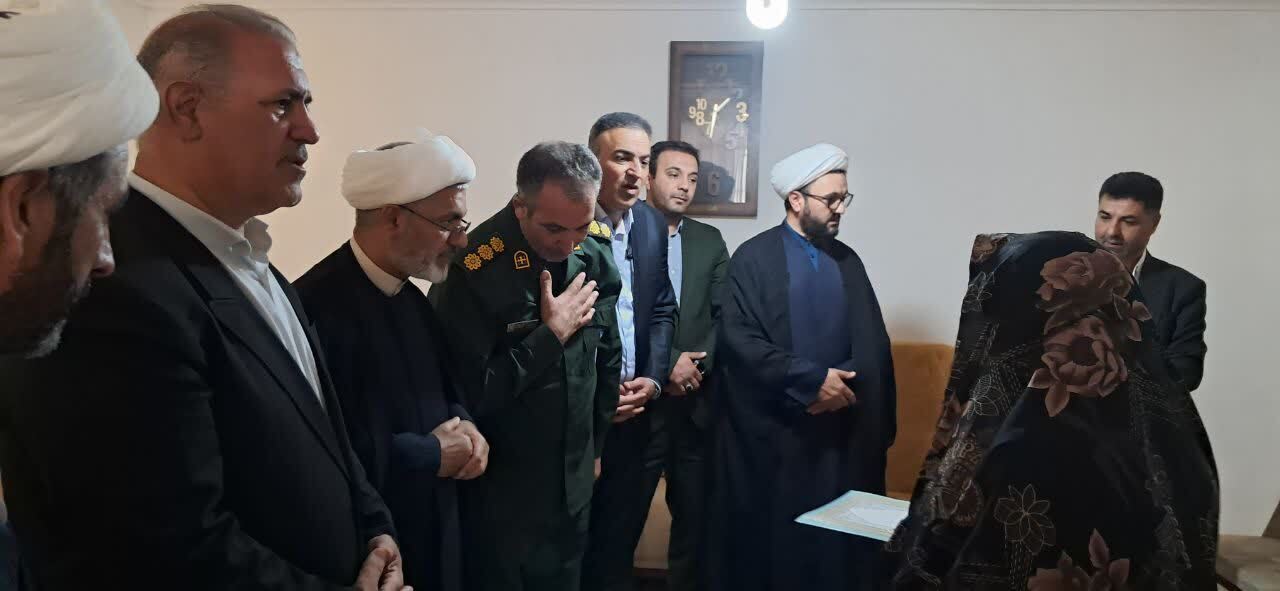 دیدار  و تجلیل از   خانواده شهید