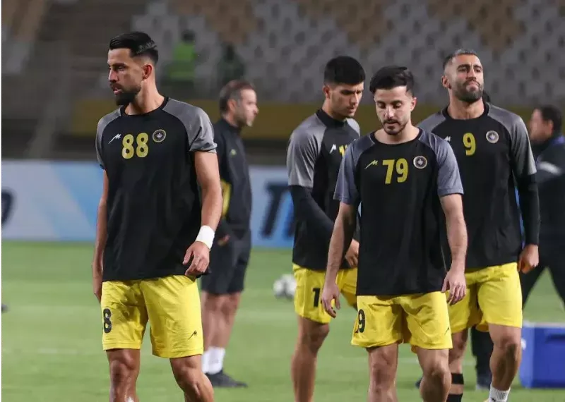 تساوی دو بر دو سپاهان و آخال در نقش جهان