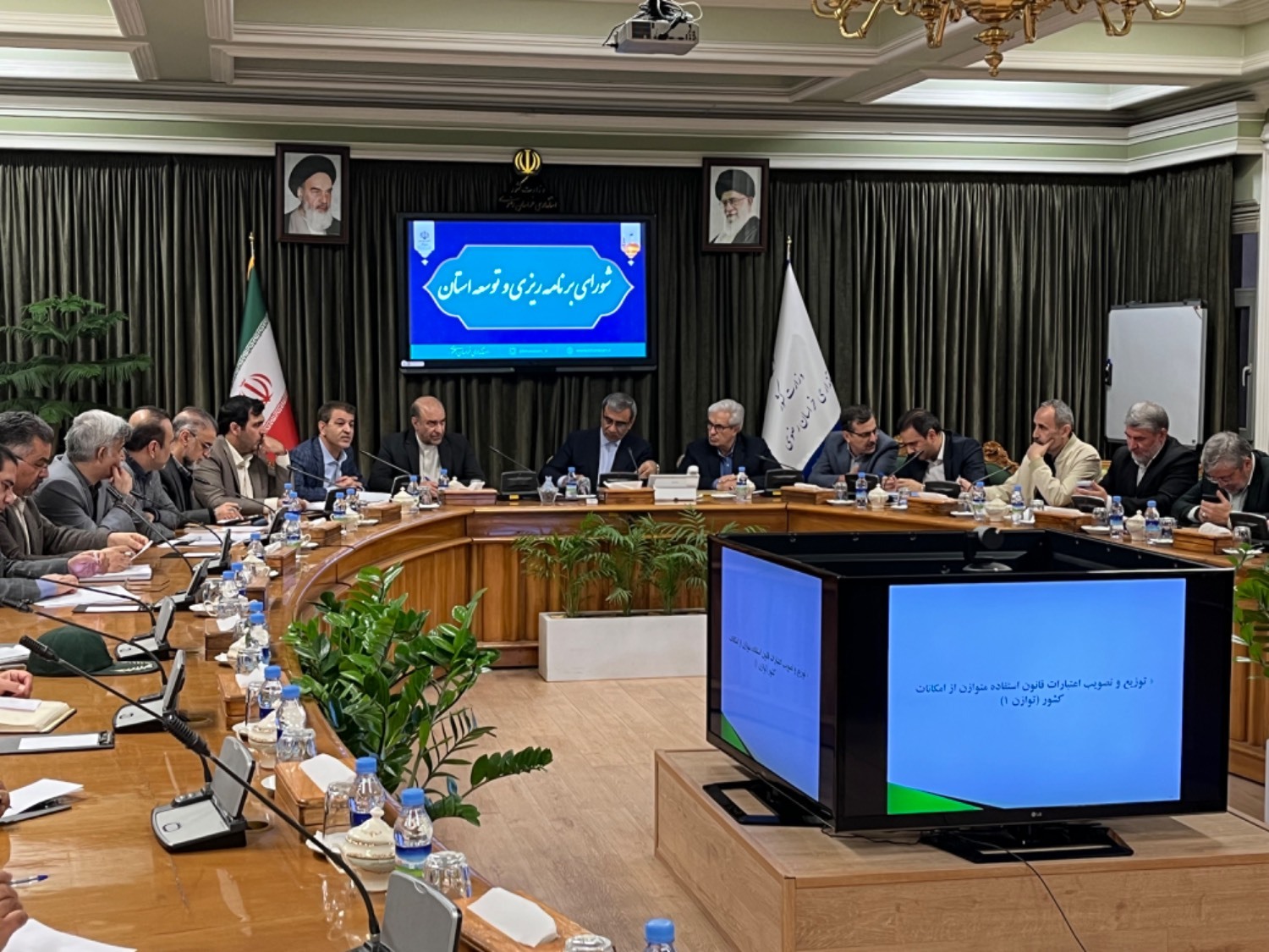 در تصمیم‌گیری‌ برای رفع موانع استان، هیچ‌گونه سوگیری شخصی وجود ندارد