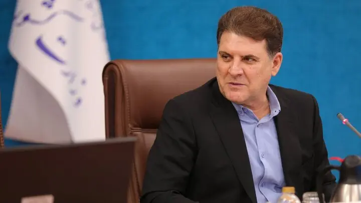 آنچه به افکار عمومی عرضه می‌شود باید با سلائق مردم متناسب باشد