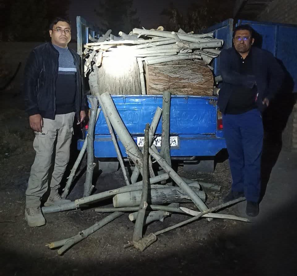 دستگیری سردسته باند بزرگ قاچاق چوب جنوب استان دربوکان
