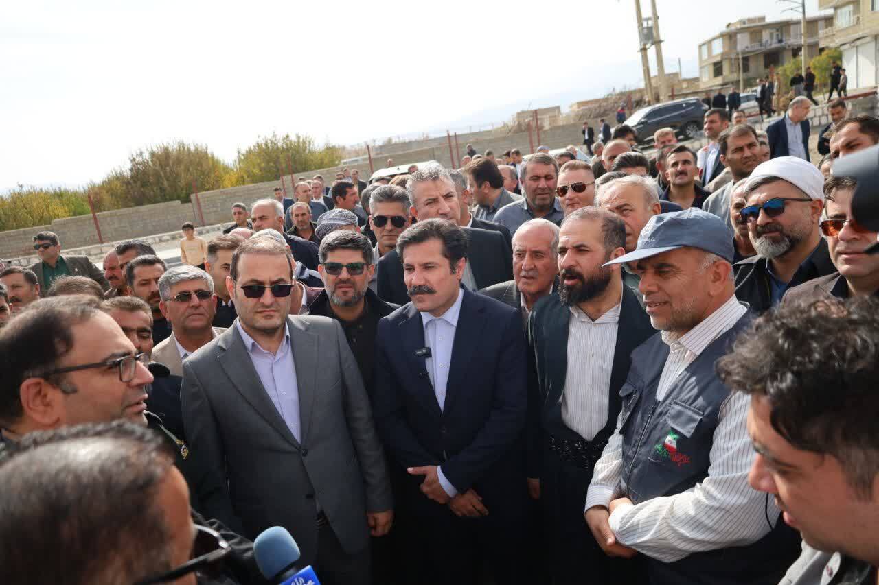 بازدید معاون توسعه روستایی رئیس‌جمهور  از مدرسه خیر ساز روستای سنگان  اشنویه