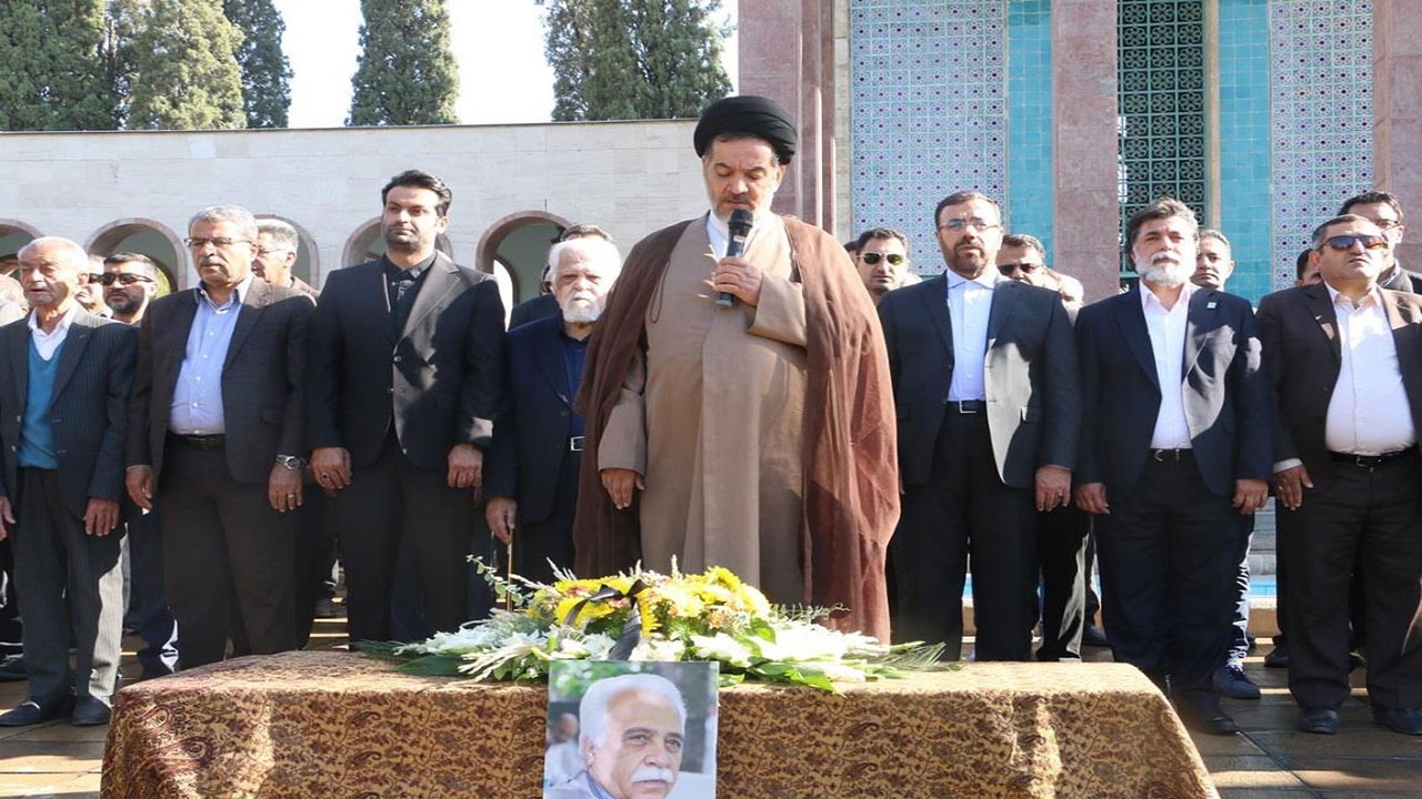 پیکر استاد فقیری در خاک آرام گرفت